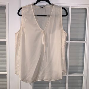 Banana Republic Sleeveless Blouse, size Large, White/Cream